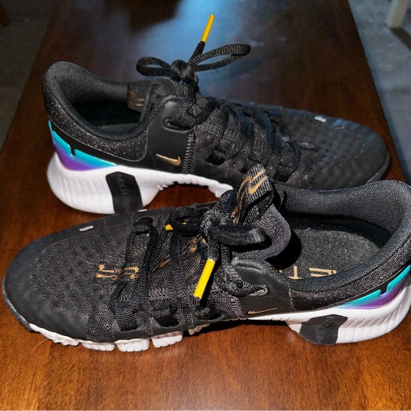 Women’s Nike Metcon 5 - Picture 1 of 6